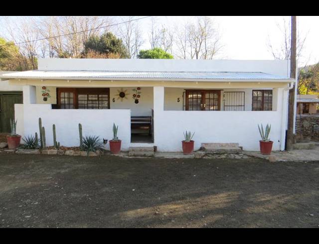 6 BEDROOM HOUSE FOR SALE IN NIEU BETHESDA